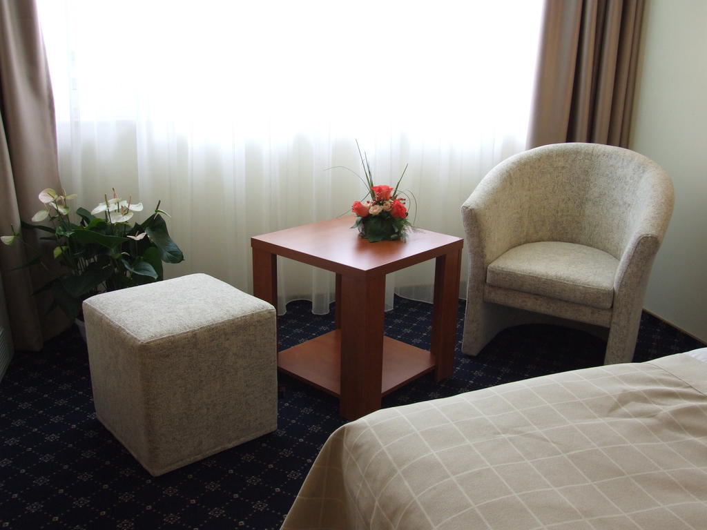 Marshal Hotel Bucarest Habitación foto